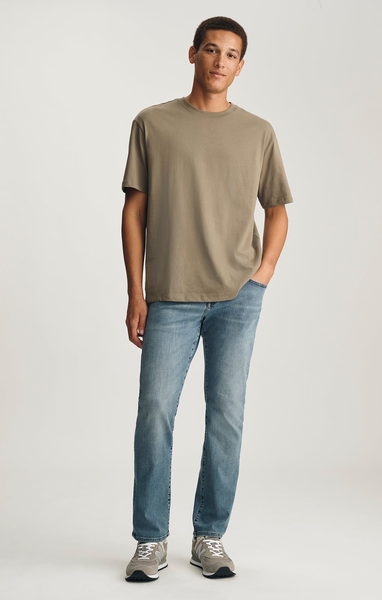 BASIC SHORT SLEEVE T-SHIRT IN DUSKY GREEN